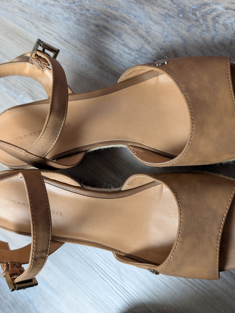 Tommy Hilfiger Women’s Tan Leather Espadrille Wedge Sandals - Picture 2 of 9